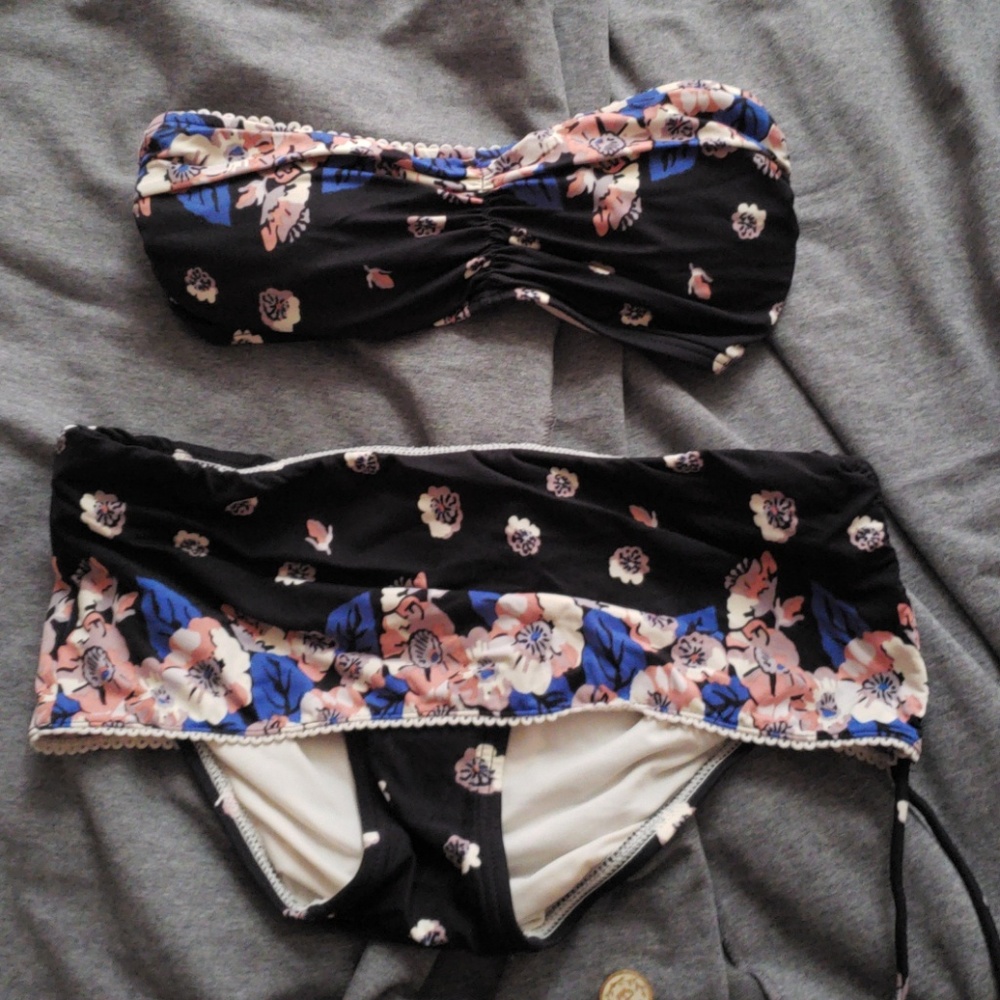 Juicy 2 pieces swimsuit